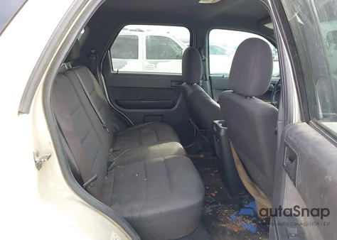 2011 Ford Escape Xlt z USA, uszkodzony, nr VIN 1FMCU0D73BKB70526